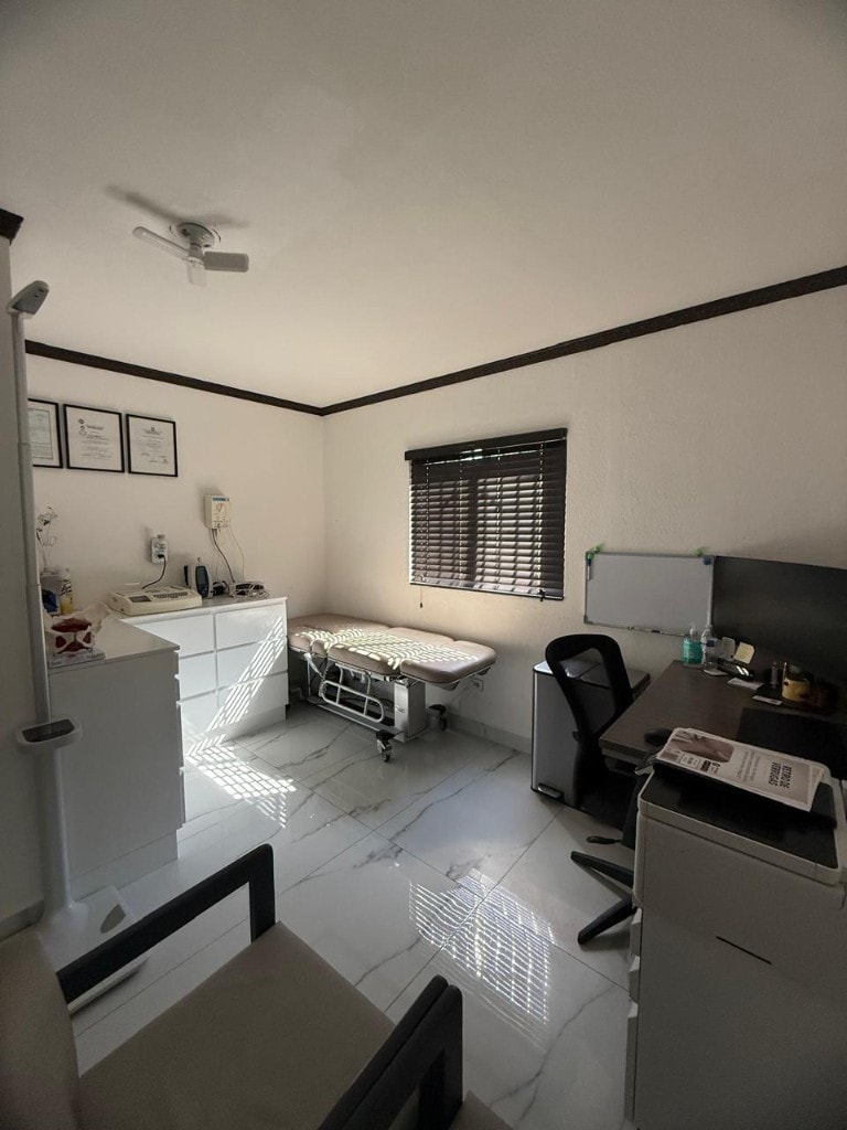 Consultorio médico de Clínica La Mesa en Tijuana